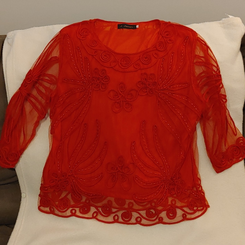 J Janet top red